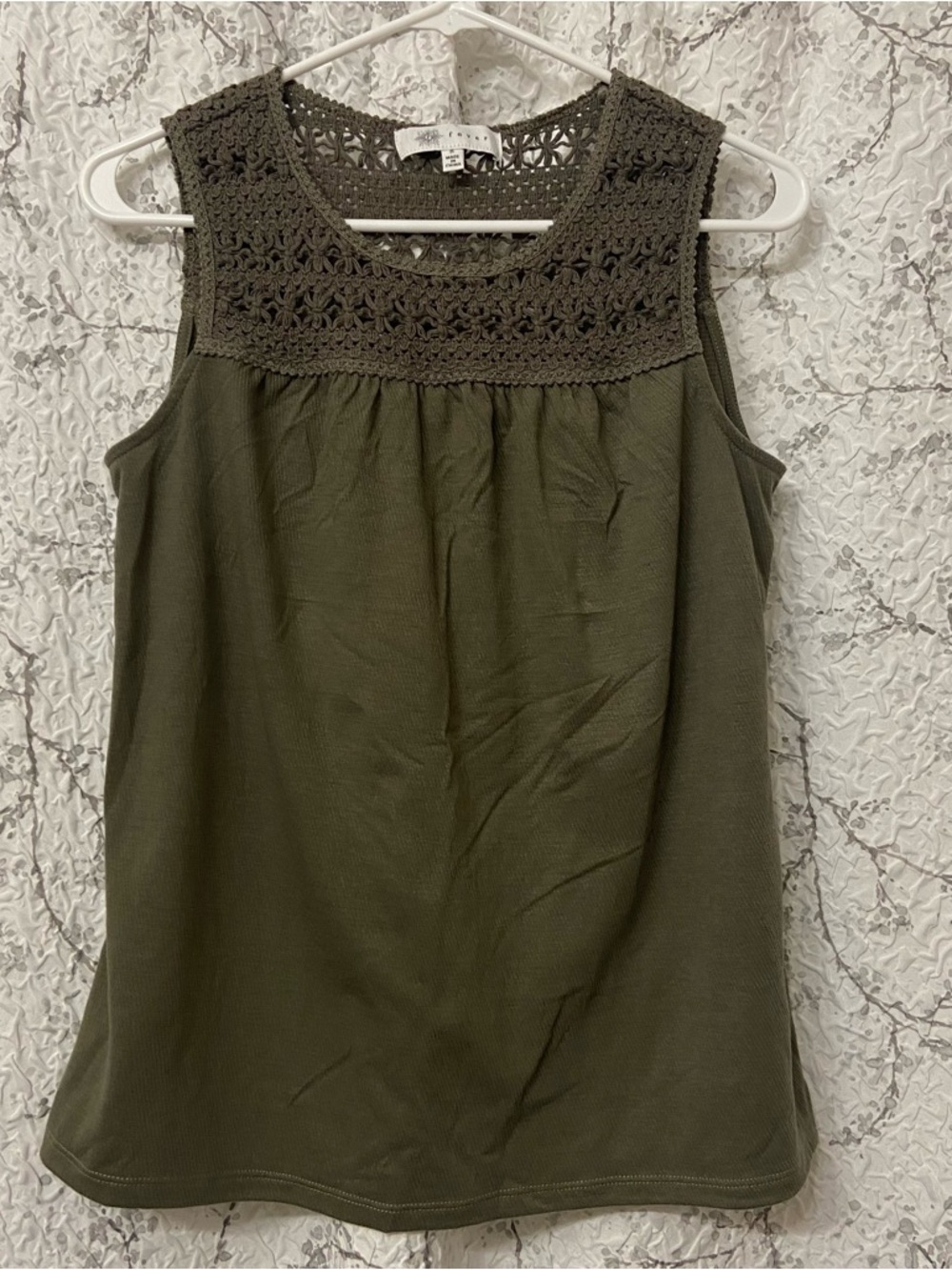 Fever Olive Crochet Yoke Sleeveless Tank Size Small